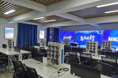 武汉电子信息职业技术学校现代电子电工高水平实训基地竣工